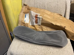 NOS FORD E6AZ-54644A18-A1P 1981-91 CROWN VICTORIA MARQUIS ARM REST COVER GRAY - Bild 1 von 7