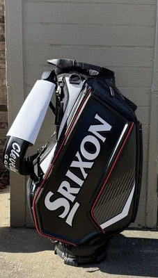 Srixon Tour Staff 包 - 全新未使用 - 黑色、白色、红色 - 克利夫兰高尔夫 — 第 1/4 张图片