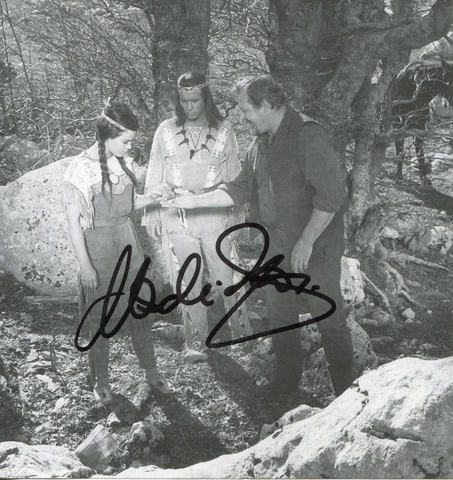 Karl May Winnetou: Uschi Glas Originalautogramm als Apanatschi - Bild 1 von 1