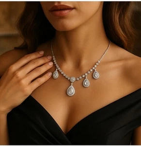 Collana frontale goccia pera cristallo tono argento Carolee nuova - Foto 1 di 6