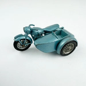 Vintage Matchbox Car No. 4 Triumph TIIO Motorcycle And Sidecar - Picture 1 of 11