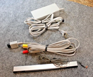 LOT Nintendo Wii AC Power Adapter RVL-002 Audio Video Cable RVL-009 &Sensor Bar - Picture 1 of 9
