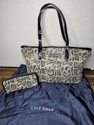 Cole Haan Python Huntly Bolso de Mano y Cartera Conjunto de 2 piezas Nuevo sin Etiquetas Foto 1 de 4
