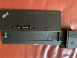 Lenovo ThinkPad Basic Dock 40A0 - Afbeelding 1 van 4