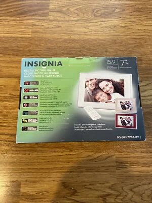 Insignia Digital Picture Frame 15:9 7" NS-DPF7WM-09 - Open Box (A3) - Image 1 of 4