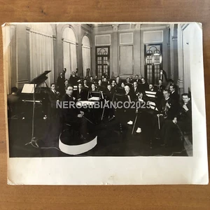 Fotografia Vintage 30x25 - ORCHESTRA D'ARCHI DIRETTA DAL MAESTRO TITO PETRALLA - Bild 1 von 2