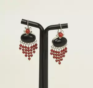 ORECCHINI IN ARGENTO 925 CABOCHON ONICE OVALE CON PENDOLI CORALLO - AGHT 0768 - - Foto 1 di 3