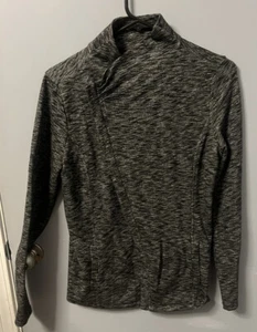 G.H. Bass & Co Sweater Women Small Grey Full Zip Diagonal Front Activewear. EUC. - Picture 1 of 6