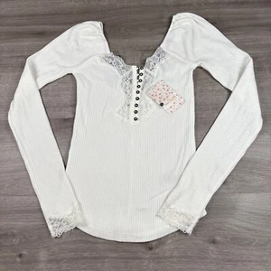 Free People Shirt Womens Size XS Ivory Lace Accent Cotton Blend NWT - Picture 1 of 14