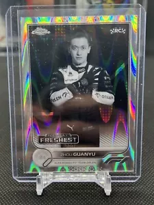 2022 Topps Chrom Formel 1 B&W RayWave Refraktoren #200 Zhou Guanyu frischeste - Bild 1 von 2