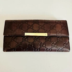 AUTENTICO PORTAFOGLIO GUCCI GG SIGNATURE GUCCISSIMA MARGAUX PELLE DI VITELLO CON PATTA CONTINENTALE - Foto 1 di 14