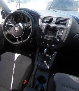2015-2018 Volkswagen Jetta Driver Steering Wheel Airbag Air Bag OEM - Picture 1 of 5