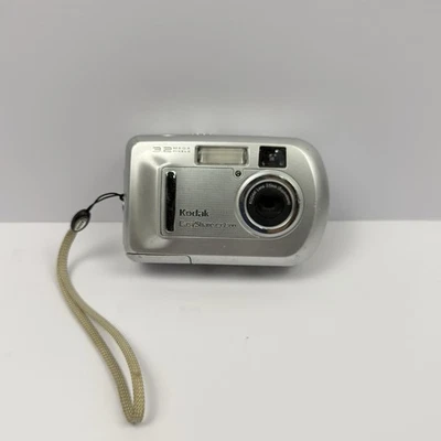 KODAK EasyShare CX7300 Digital Camera Silver 3.2MP Works Flash Video Parts - Image 1 of 4