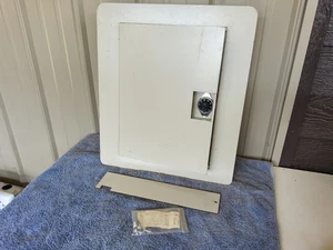Caja fuerte oculta en la pared entre pernos caja fuerte de almacenamiento seguro para pistola - Imagen 1 de 6