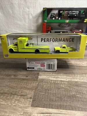 M2 Machines Auto Haulers 67 Chevy C60 Ramp & 73 Chevy Fleet fl green R46 21-08 - Image 1 of 4