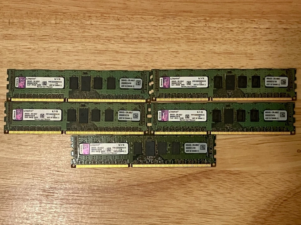 Gently Used Kingston 20GB, Ram Kit KVR1333D3D8R9S/4G - Image 1 of 4