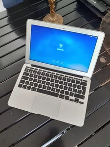 mac book 11 2G ram 128 G hdd AZERTY batterie ok 110 cycles - Afbeelding 1 van 5