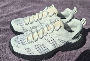 Merrell Brand Womens Sneakers Size  7 US New Sample No Box - Picture 1 of 8