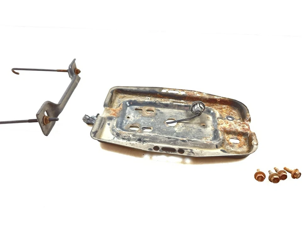 Bandeja de montagem de bateria OEM Jeep TJ Wrangler com retenção 1997-2004 021458 - Imagem 1 de 4