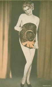 RISQUE SEMI-NUDE BLOND BATHING BEAUTY HIDES BEHIND HAT - PIN-UP ARCADE CARD  - Picture 1 of 1