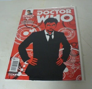 Doctor Who 10th Doctor #4 Erstdruck Titan Comics Cover B N - Bild 1 von 3