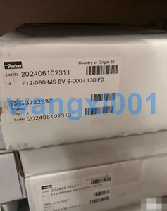 NEW parker 3722597 F12-060-MS-SV-S-000-L130-P0 hydraulic motor Fast delivery - Picture 1 of 3