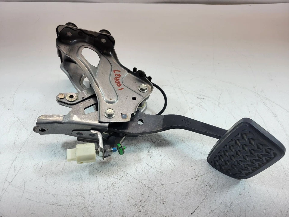 Lexus GS350 GS450H 2013 2014 2015 montaje de pedal de freno 47110-30520 Foto 1 de 4