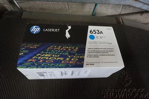 Nowy zapieczętowany oryginalny toner cyjan OEM HP CF321A 653A LaserJet MFP M680 1I02H2Bb - Zdjęcie 1 z 4