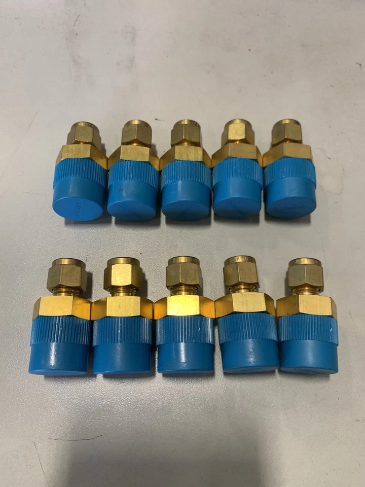 10X Swagelok Brass Connector Fitting, 1/4" OD Tube x 1/2" Male NPT, B-400-1-8 - Image 1 of 1