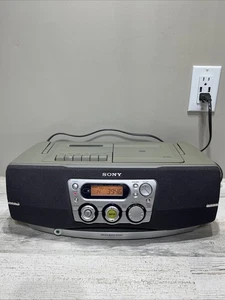Sony CFD-S40CP Portable Radio CD Cassette Tape Player Boombox TESTED - WORKING - Picture 1 of 14