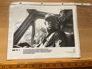 Vietnam Tri-Star Pictures BAT-21 Danny Glover handsigniertes Foto - 1988 - Bild 1 von 1