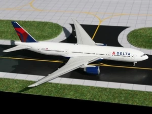 Delta Boeing 777-200LR N703DN GeminiJets GJDAL1026 Scale 1:400 RARE - Picture 1 of 1