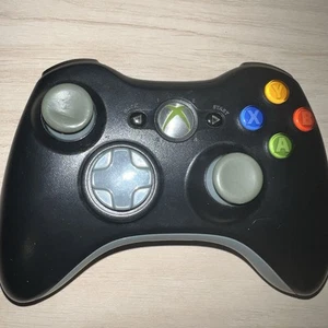 Microsoft Xbox 360 Wireless Gaming Controller - Black (Model 1403) - Picture 1 of 4