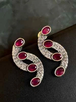 Блестящие рифленые элегантные изогнутые серебряные серьги-подвески - Изображение 1 из 3