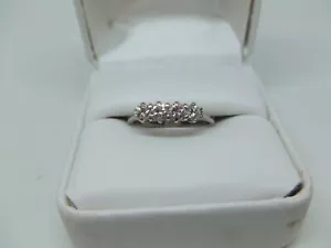 14k white gold .44 ctw diamond ring size 8 - Picture 1 of 10