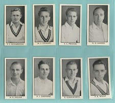 CRICKET  -  D.C. THOMSON - SET OF 16 - COUNTY CRICKETERS  -  THE  WIZARD -  1957