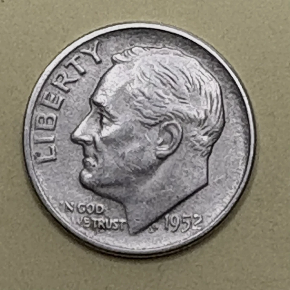 1952 S Roosevelt Dime - Mint Like- full torch bands- light W-E on motto - Image 1 of 4