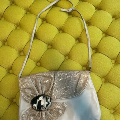 Bolso vintage color crema con (creo) piel de serpiente real y caparazón! estilo años 80’s Foto 1 de 4