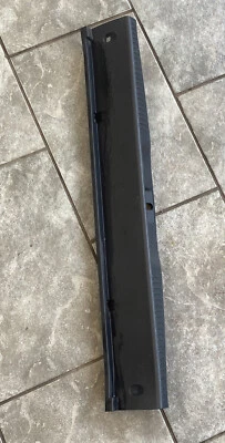 08 Scion XD Rear Hatch Deck Trim Black 64716-13061  — 第 1/2 张图片