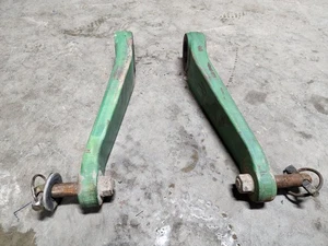 John Deere 950 - linke und rechte obere 3 Punkt Arme - Bild 1 von 11