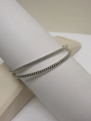 Juego de dos brazaletes con cuentas de caviar de plata esterlina de diseñador LAGOS Foto 1 de 4