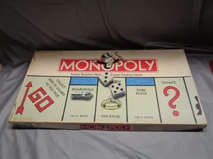 Parker Brothers #009 Monopoly Contemporary Manufacture Board & Traditional Games - Picture 1 of 9