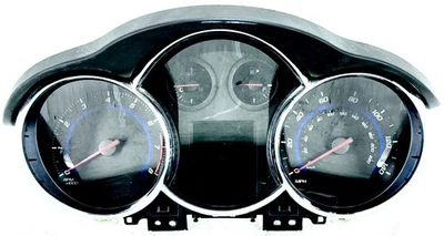 Velocímetro 2015-2016 Chevrolet Cruze Cluster Speedo ID 42362673 EUA gasolina 104k fabricante de equipamento original - Imagem 1 de 4