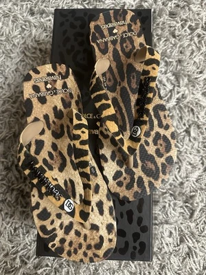 Sandalias chanclas Dolce&Gabbana x Havaianas de leopardo 6W Foto 1 de 4