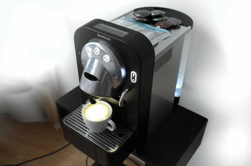 Nespresso Gemini CS100 Pro - Immagine 1 di 2