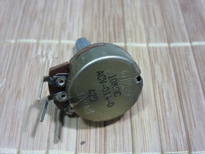 PIONEER QX-747 QUADRAPHONIC RECEIVER PARTS: 1 X CD-4 POTENTIOMETER - Picture 1 of 2