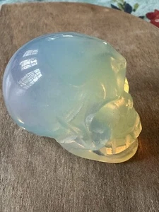 40mm Opalite Skull Hand Carved 40 mm - Picture 1 of 2