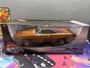Neu im Karton 100% Hot Wheels 1:18 Die Cast 1969 Dodge Charger R/T Muscle Car - Bild 1 von 12