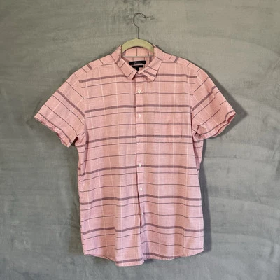 Camisa ajustada de manga corta para hombre Marc Anthony grande rosa Foto 1 de 4