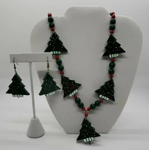 Conjunto de collar y pendientes de árbol de Navidad de madera vintage divertido pintado - Imagen 1 de 5